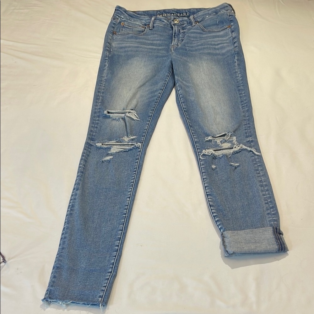 American Eagle Outfitters Women's Blue Distressed Jeans HIGH RISE JEGGIN…